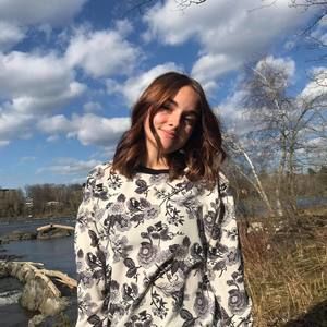 Meet your Posher, Mayca